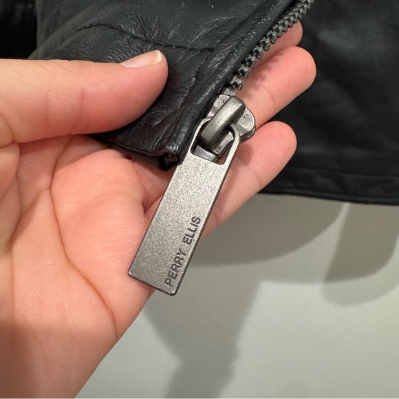 Perry Ellis Portfolio Lambskin Black Leather Jacket Size L Full Zipper Front - Picture 10 of 10